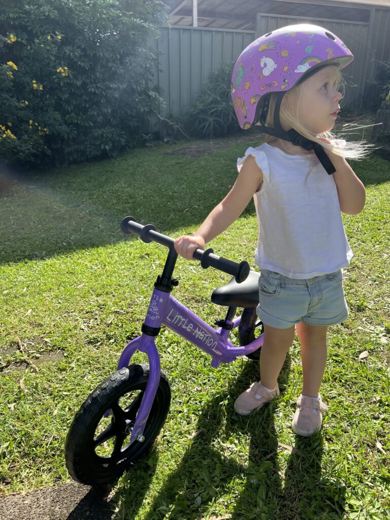Balance Bike vs Training Wheels: What Parents Need to Know
