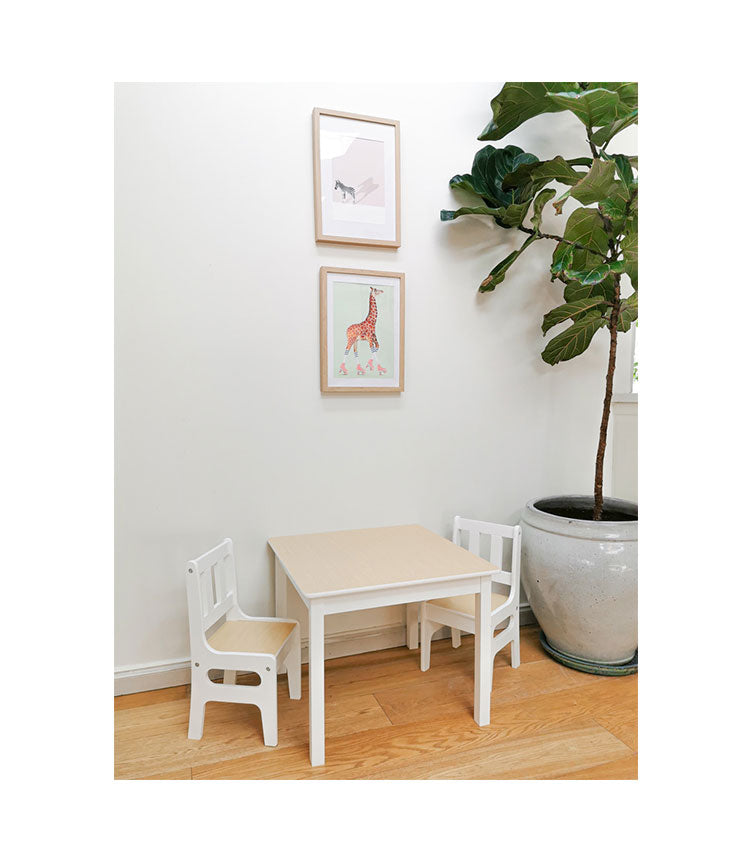 Benny Table & Chairs